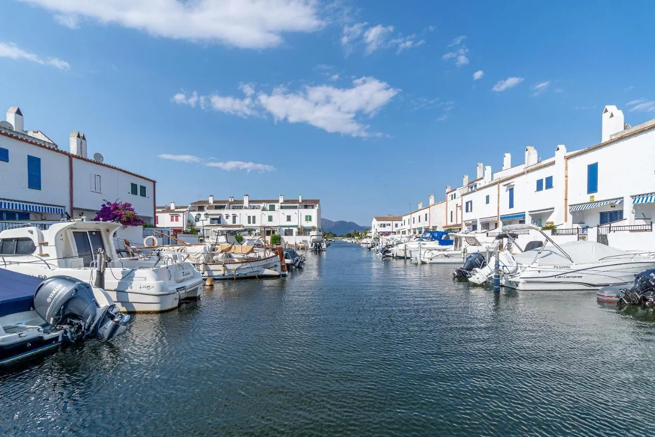 405-Casa Al Canal Con Amarre Empuriabrava 0*,  Spain