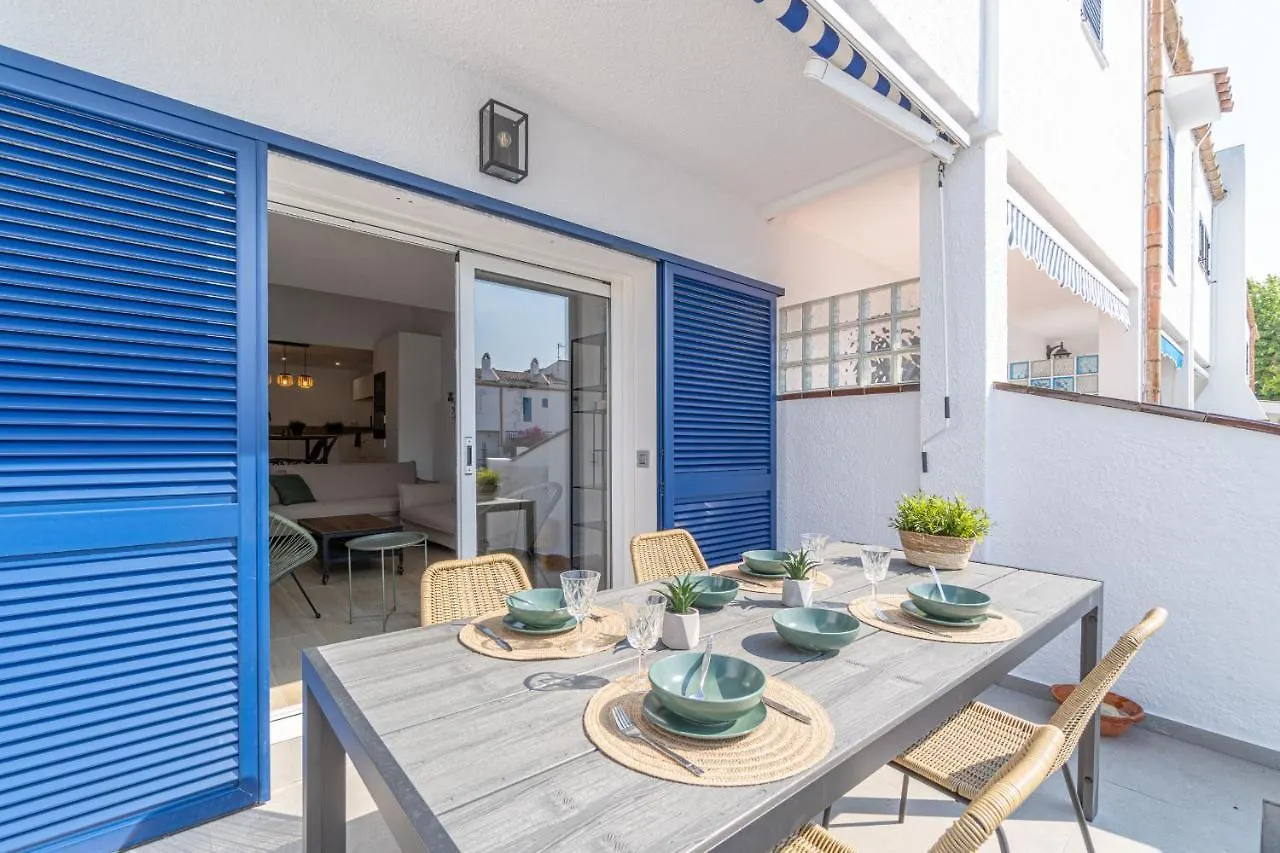 405-Casa Al Canal Con Amarre Empuriabrava
