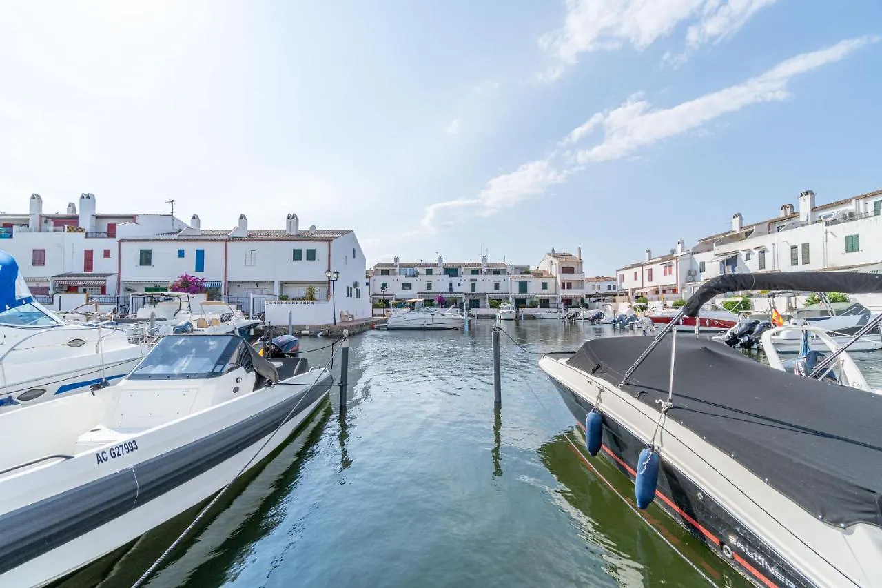 Holiday home 405-Casa Al Canal Con Amarre Empuriabrava